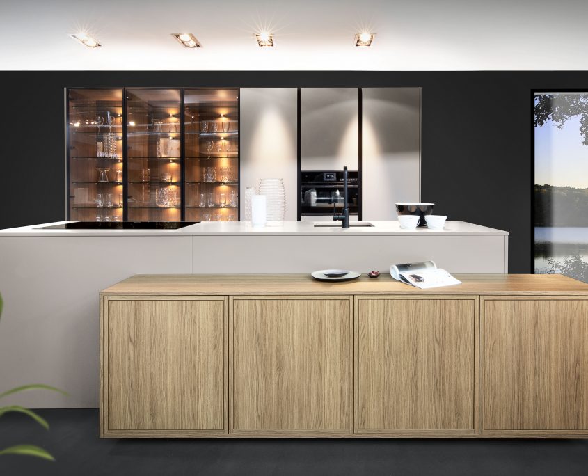 Zerox XT Umbra Karo FM City Brown Oak snedkerkøkken